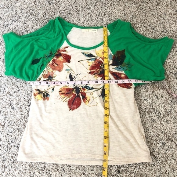 Rewind cold shoulder floral hi low short sleeve - Picture 4 of 8